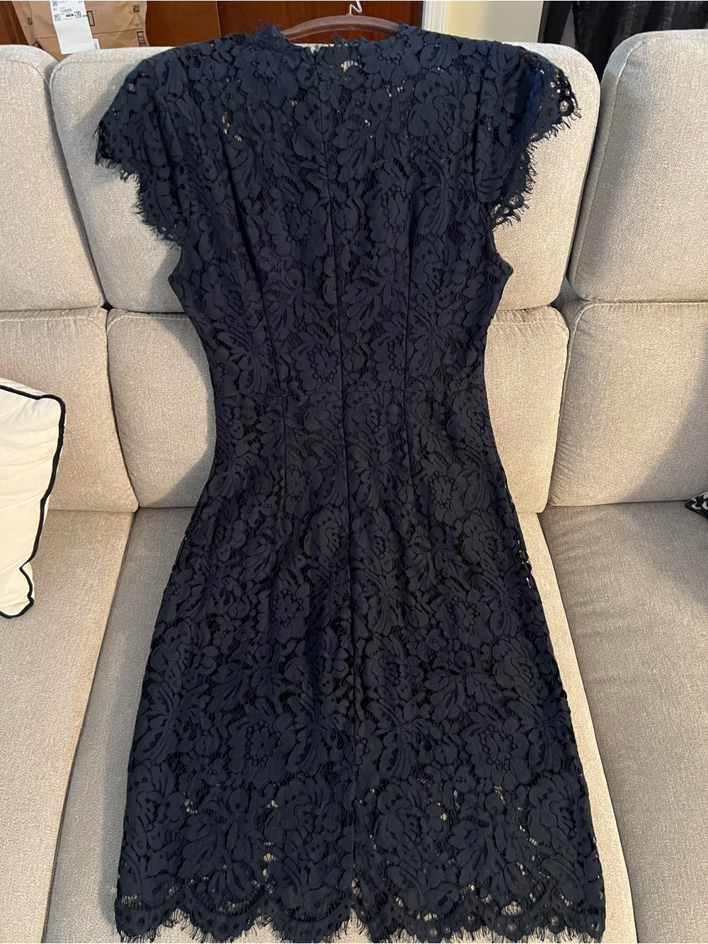 Elegant Black Lace Cap-Sleeve Dress